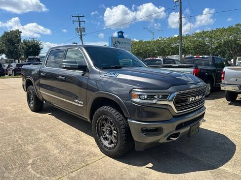 Used 2019 RAM 1500 Limited AWD/4WD image 3