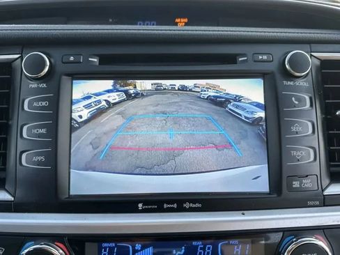 Used 2016 Toyota Highlander XLE image 38