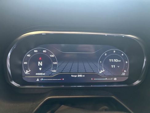 Used 2023 GMC Yukon SLT image 13