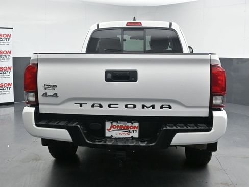 Used 2022 Toyota Tacoma SR w/ SR Convenience Package AWD/4WD image 8