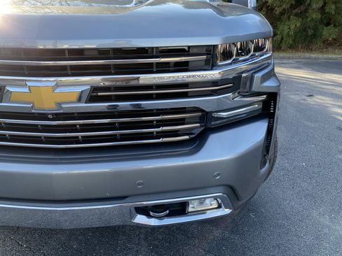 Used 2020 Chevrolet Silverado 1500 High Country w/ Technology Package image 14