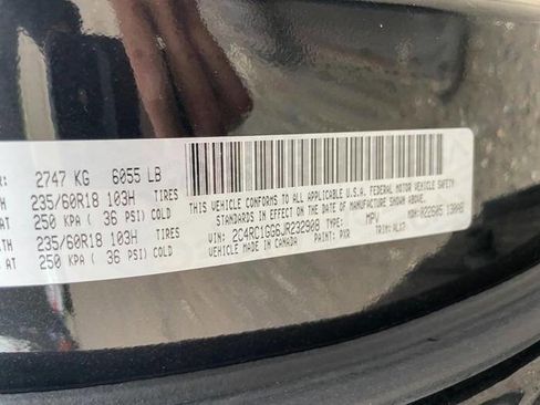 Used 2018 Chrysler Pacifica Limited FWD image 40