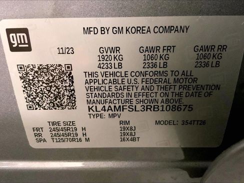 Used 2024 Buick Encore GX Avenir w/ Avenir Technology Package image 32