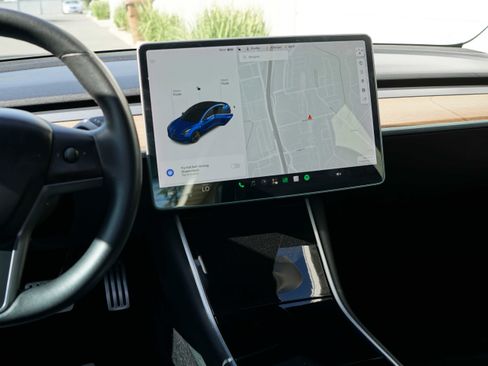 Used 2020 Tesla Model 3 Performance AWD/4WD image 41