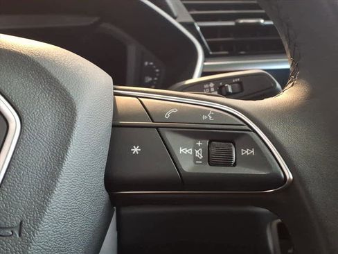 Certified 2025 Audi Q3 2.0T Premium w/ Convenience Package image 15