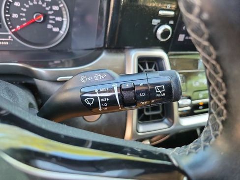 Used 2021 Kia Sorento S w/ Panoramic Sunroof Package FWD image 28