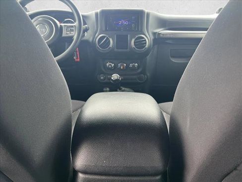 Used 2013 Jeep Wrangler Unlimited Sport image 18