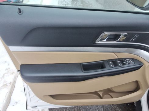 Used 2017 Ford Explorer XLT w/ Equipment Group 202A image 22
