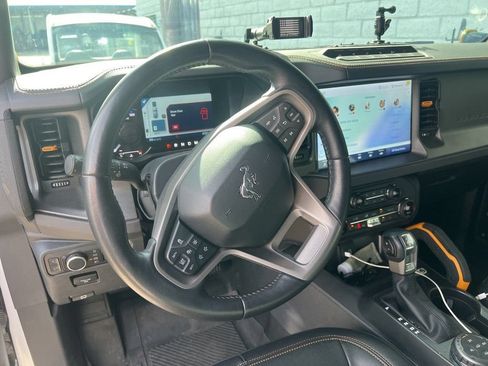 Used 2024 Ford Bronco Badlands AWD/4WD image 5