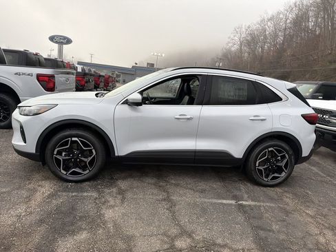New 2026 Ford Escape Platinum w/ Premium Technology Package AWD/4WD image 8
