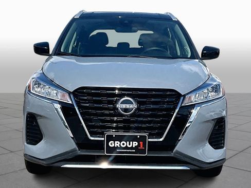 Certified 2023 Nissan Kicks SV image 4