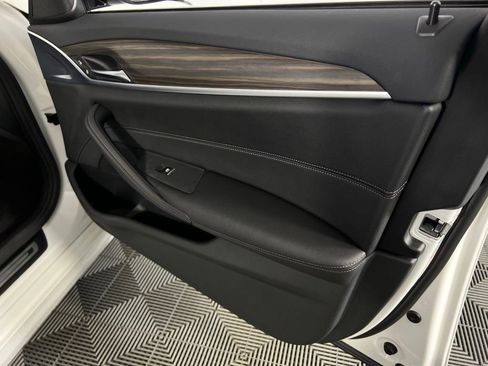 Used 2022 BMW 530i 530i w/ Convenience Package image 34