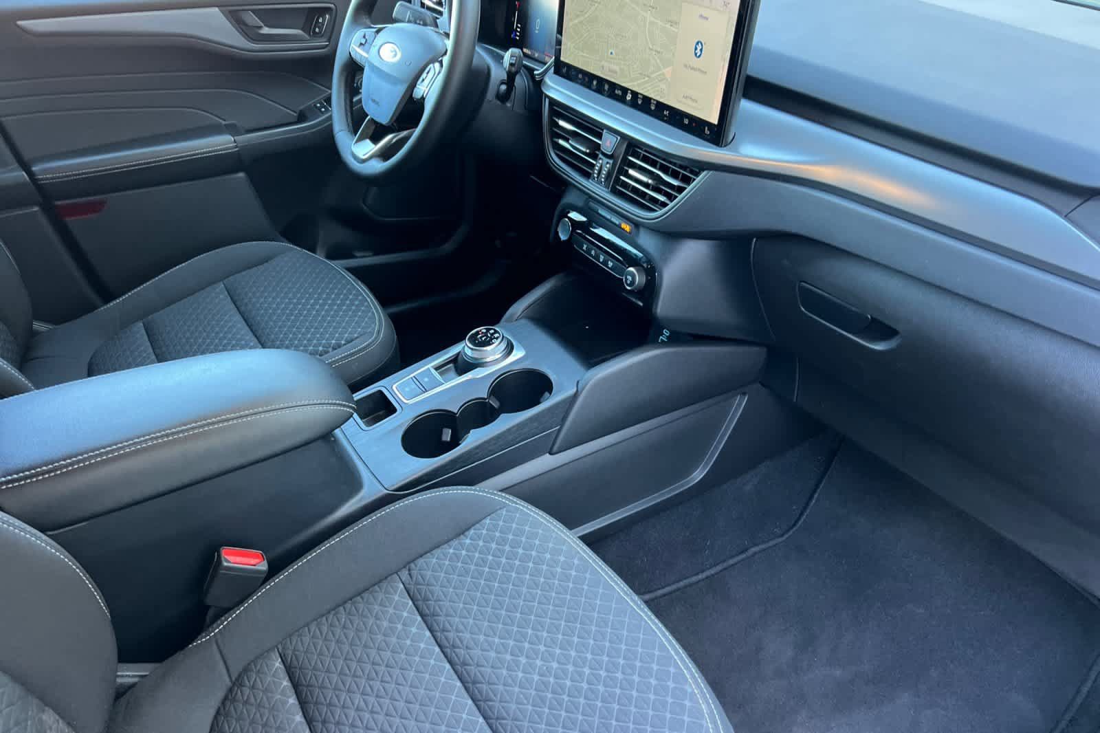 Used 2023 Ford Escape Active w/ Tech Pack #1 AWD/4WD image 17