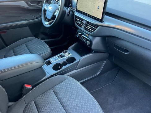 Used 2023 Ford Escape Active w/ Tech Pack #1 AWD/4WD image 17