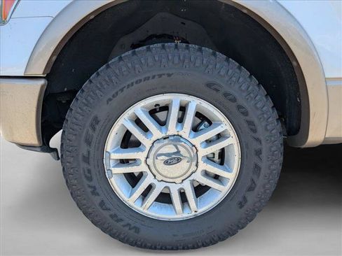 Used 2013 Ford F150 Lariat w/ Mid Equipment Group AWD/4WD image 17
