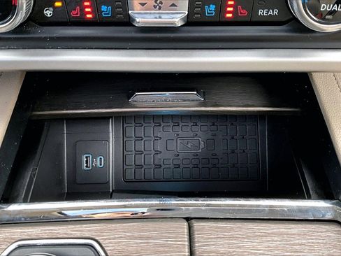 Used 2024 Ford Expedition Max Limited image 18