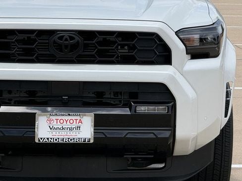 Used 2025 Toyota 4Runner TRD Sport AWD/4WD image 14