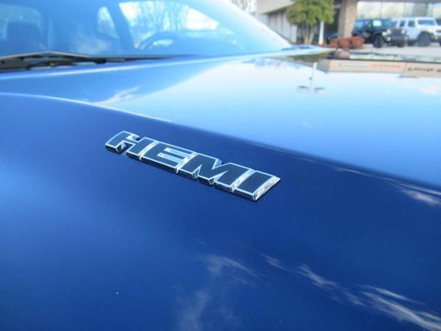 Used 2015 Dodge Challenger R/T Plus image 11