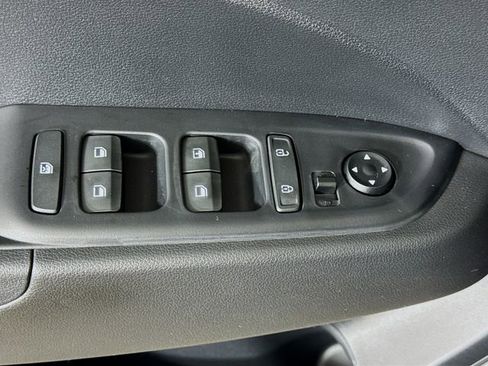 New 2026 Hyundai Venue SE image 13