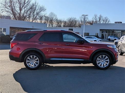 Used 2020 Ford Explorer Limited w/ Class III Trailer Tow Package image 2