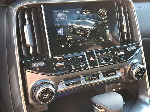 New 2026 Lexus LX 600 4WD w/ Luxury Package image 10