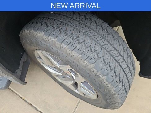 Used 2023 GMC Sierra 1500 SLT w/ SLT Premium Package AWD/4WD image 30