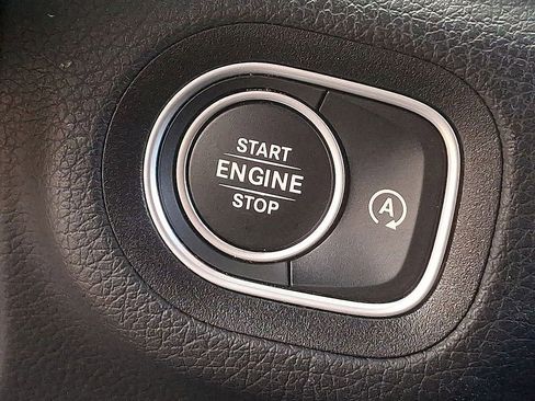 Used 2024 Mercedes-Benz GLE 350 4MATIC image 24