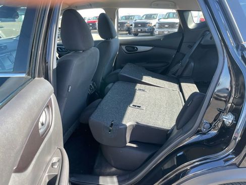 Used 2022 Nissan Rogue Sport S image 50