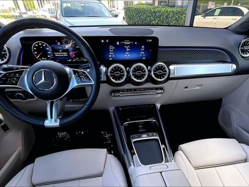 Used 2025 Mercedes-Benz GLB 250 image 15