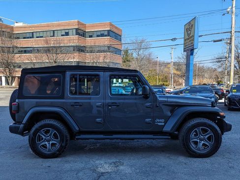 Used 2019 Jeep Wrangler Unlimited Sport S image 6