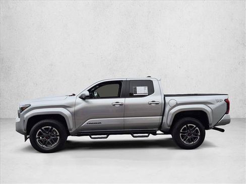 Used 2024 Toyota Tacoma TRD Sport w/ TRD Sport Upgrade Package AWD/4WD image 9