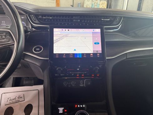 Certified 2022 Jeep Grand Cherokee L Limited w/ Black Appearance Package AWD/4WD image 23