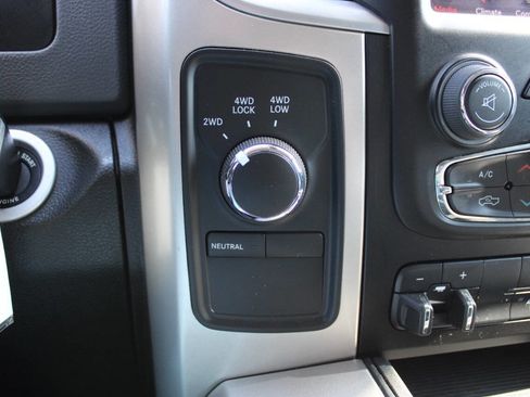 Used 2018 RAM 2500 Big Horn image 28