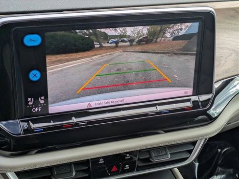 New 2026 Volkswagen Atlas SE image 15