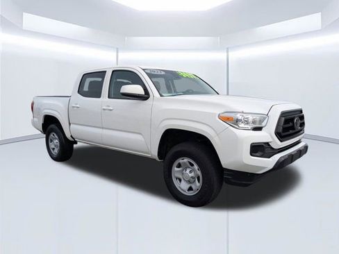 Used 2023 Toyota Tacoma SR AWD/4WD image 2