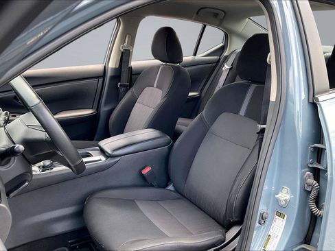 Certified 2024 Nissan Sentra SV w/ All-Weather Package FWD image 25