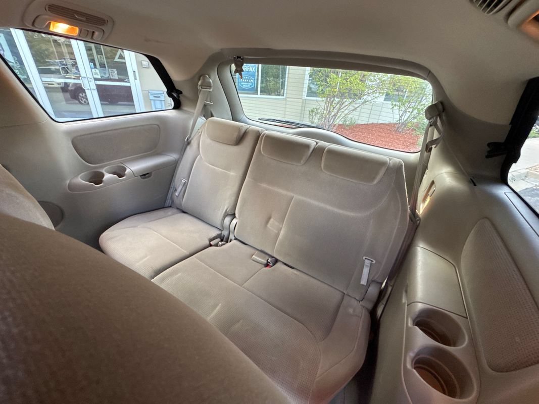 Used 2004 Toyota Sienna CE FWD image 25