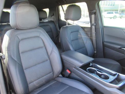 Used 2025 Chevrolet Equinox LT w/ Convenience Package II image 8