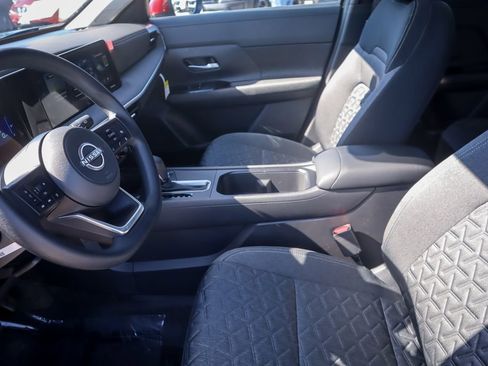 New 2026 Nissan Kicks SV w/ SV Premium Package FWD image 7