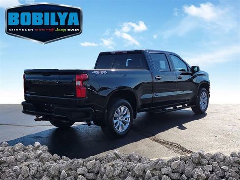 Used 2022 Chevrolet Silverado 1500 Custom image 3