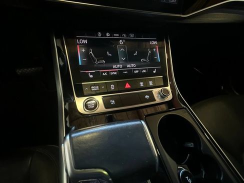 Used 2021 Audi Q7 2.0T Premium Plus AWD/4WD image 22