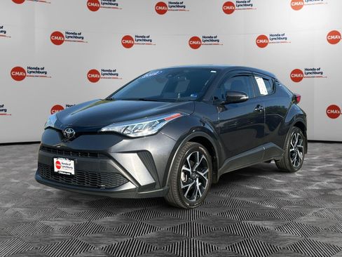 Used 2022 Toyota C-HR XLE FWD image 1