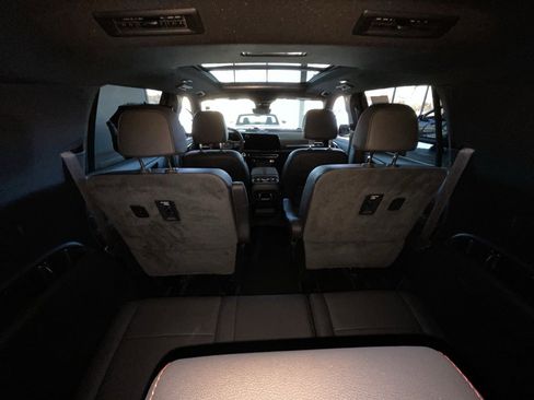 Used 2024 Chevrolet Traverse RS w/ LPO, Floor Liner Package image 23