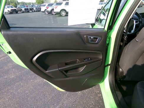 Used 2014 Ford Fiesta SE FWD image 25