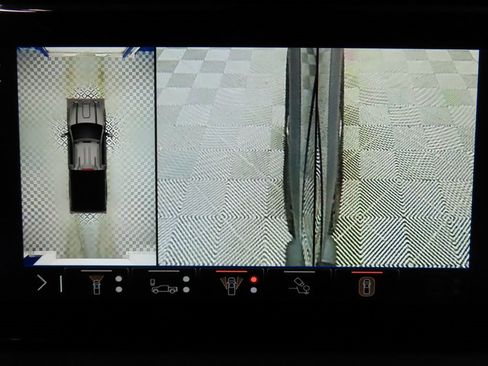 Used 2025 GMC Sierra 2500 AT4 w/ AT4 Premium Plus Package image 19