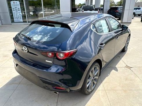 Used 2023 MAZDA MAZDA3 s FWD image 7