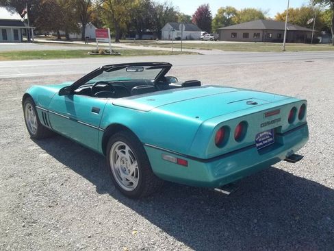 Used 1990 Chevrolet Corvette Convertible RWD image 6