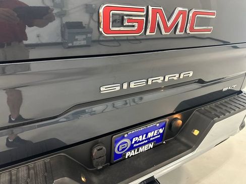Used 2021 GMC Sierra 1500 SLT w/ X31 Off-Road Package AWD/4WD image 33