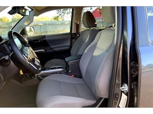 Used 2022 Toyota Tacoma SR5 image 26