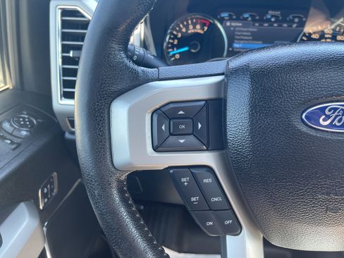Used 2016 Ford F150 Lariat w/ Equipment Group 502A Luxury RWD image 18